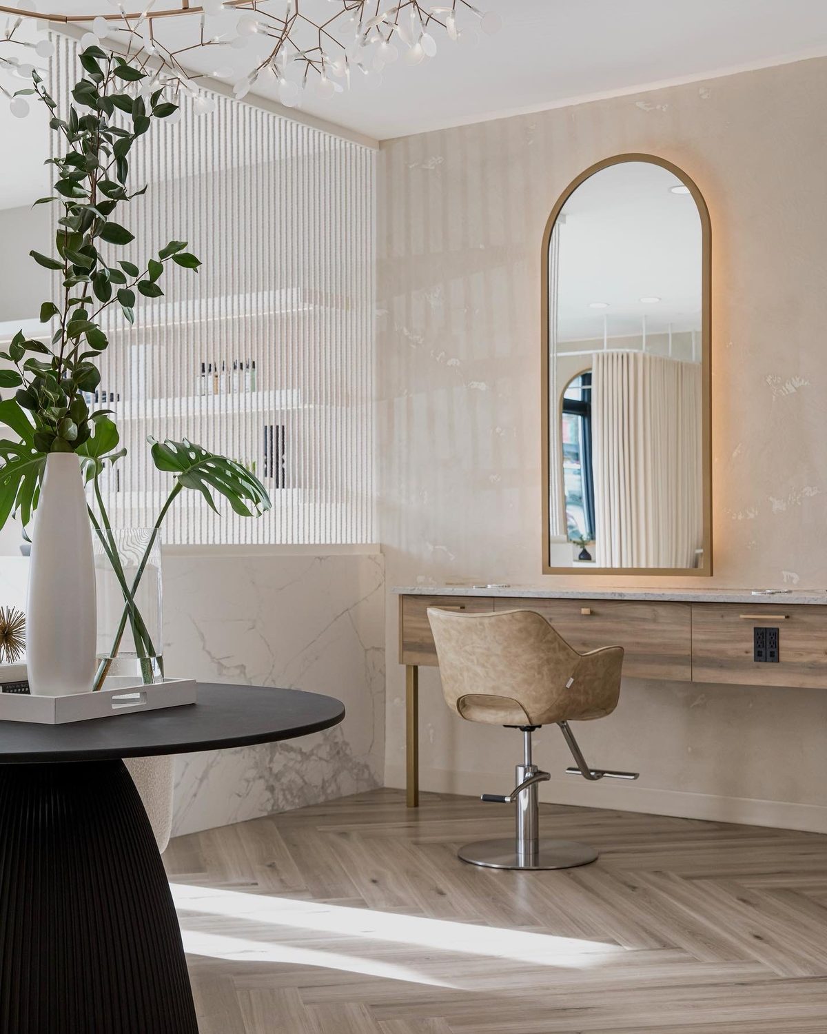 Farhana Premji - Salon Decor